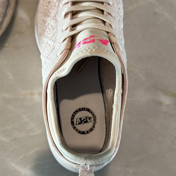 Barely worn womens APL size 8.5 in beige with pink APL accent - Picture 11 of 12